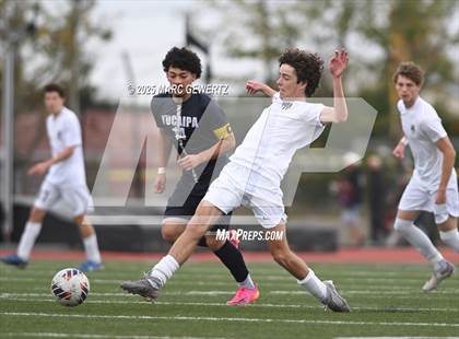 Thumbnail 1 in Laguna Beach vs. Yucaipa (CIF-SS Division 4 Final) photogallery.