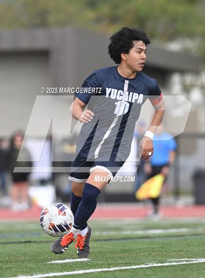 Thumbnail 2 in Laguna Beach vs. Yucaipa (CIF-SS Division 4 Final) photogallery.