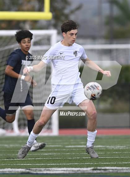 Thumbnail 3 in Laguna Beach vs. Yucaipa (CIF-SS Division 4 Final) photogallery.