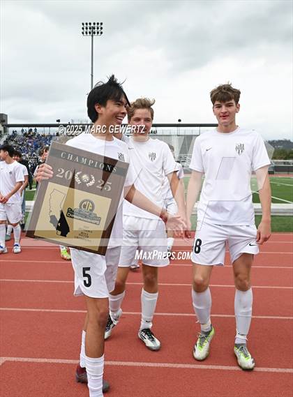 Thumbnail 2 in Laguna Beach vs. Yucaipa (CIF-SS Division 4 Final) photogallery.