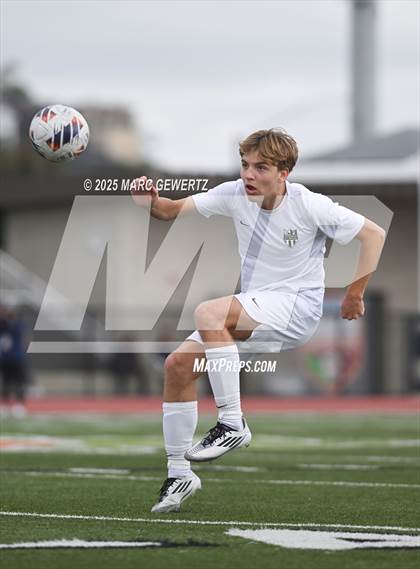 Thumbnail 2 in Laguna Beach vs. Yucaipa (CIF-SS Division 4 Final) photogallery.