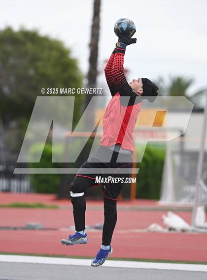 Thumbnail 1 in Laguna Beach vs. Yucaipa (CIF-SS Division 4 Final) photogallery.