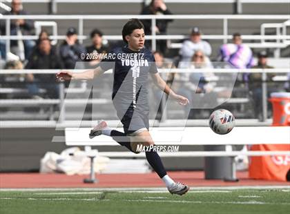 Thumbnail 3 in Laguna Beach vs. Yucaipa (CIF-SS Division 4 Final) photogallery.
