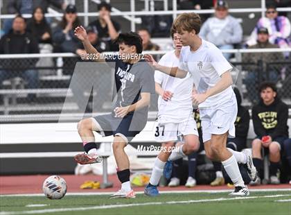 Thumbnail 3 in Laguna Beach vs. Yucaipa (CIF-SS Division 4 Final) photogallery.