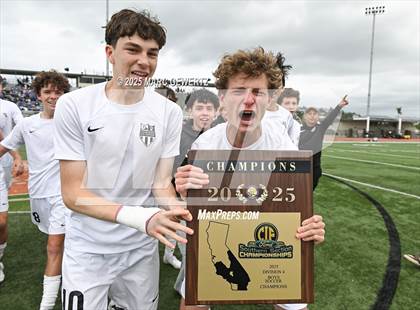 Thumbnail 2 in Laguna Beach vs. Yucaipa (CIF-SS Division 4 Final) photogallery.