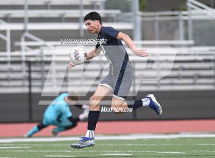 Thumbnail 3 in Laguna Beach vs. Yucaipa (CIF-SS Division 4 Final) photogallery.