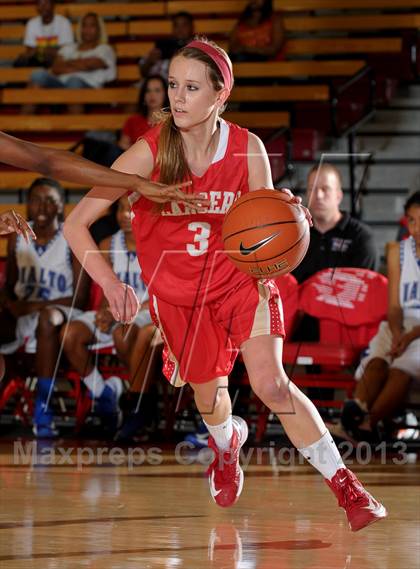 Thumbnail 3 in Orange Lutheran vs. Rialto (Nike Extravaganza) photogallery.