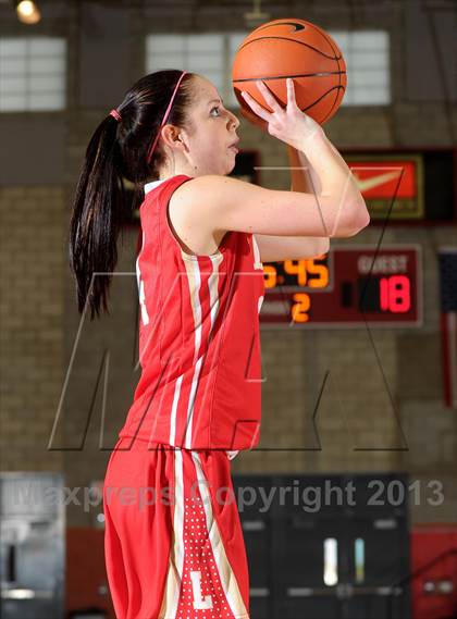 Thumbnail 1 in Orange Lutheran vs. Rialto (Nike Extravaganza) photogallery.