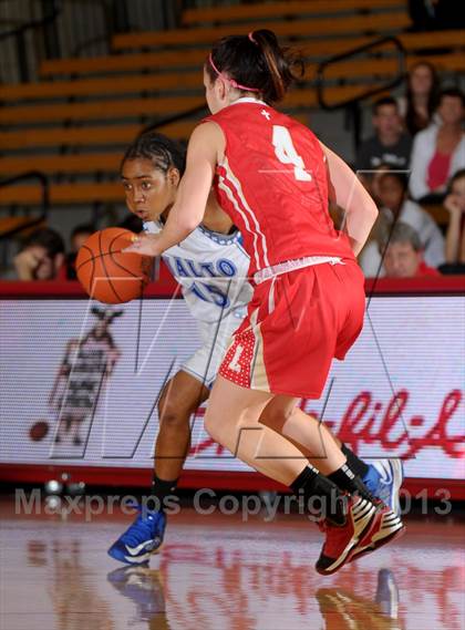 Thumbnail 1 in Orange Lutheran vs. Rialto (Nike Extravaganza) photogallery.