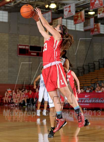 Thumbnail 3 in Orange Lutheran vs. Rialto (Nike Extravaganza) photogallery.