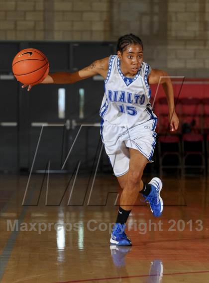 Thumbnail 3 in Orange Lutheran vs. Rialto (Nike Extravaganza) photogallery.