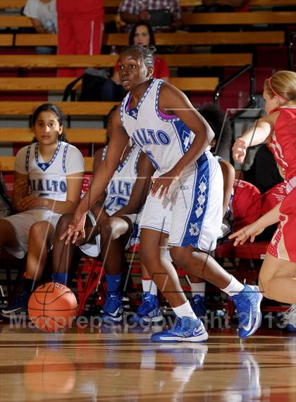 Thumbnail 3 in Orange Lutheran vs. Rialto (Nike Extravaganza) photogallery.