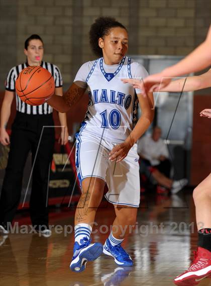 Thumbnail 3 in Orange Lutheran vs. Rialto (Nike Extravaganza) photogallery.