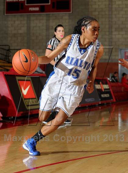 Thumbnail 1 in Orange Lutheran vs. Rialto (Nike Extravaganza) photogallery.