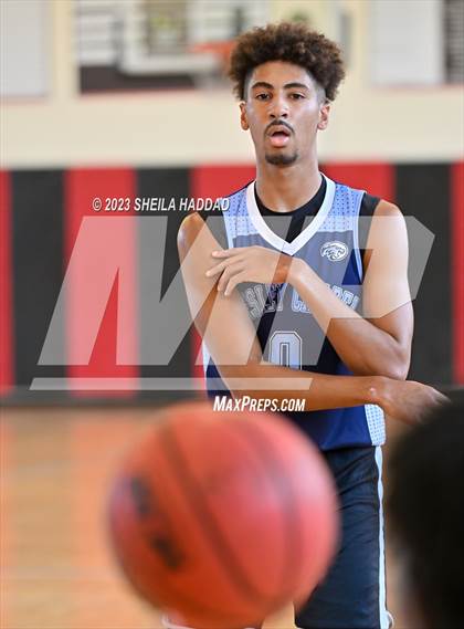 Thumbnail 2 in Wesley Chapel vs Gaither (The Hoop Vibe Preseason League) photogallery.