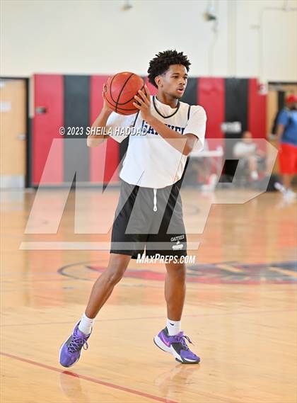 Thumbnail 1 in Wesley Chapel vs Gaither (The Hoop Vibe Preseason League) photogallery.