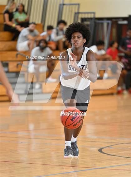 Thumbnail 2 in Wesley Chapel vs Gaither (The Hoop Vibe Preseason League) photogallery.