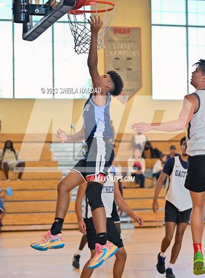 Thumbnail 1 in Wesley Chapel vs Gaither (The Hoop Vibe Preseason League) photogallery.