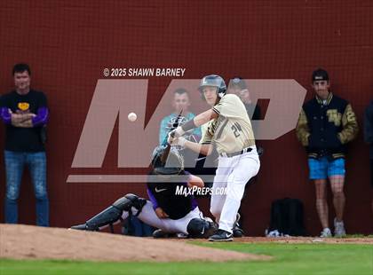 Thumbnail 2 in Guerin Catholic vs. Lebanon IHSAA Class 3A S25 Sectionals First Round photogallery.