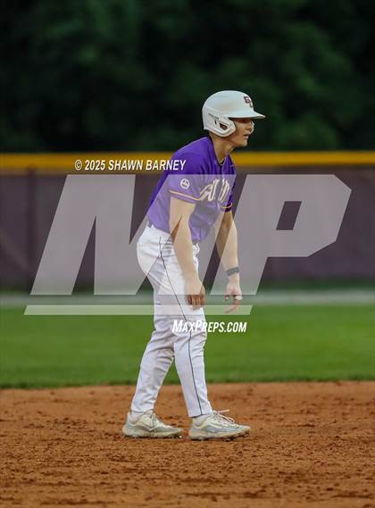Thumbnail 2 in Guerin Catholic vs. Lebanon IHSAA Class 3A S25 Sectionals First Round photogallery.