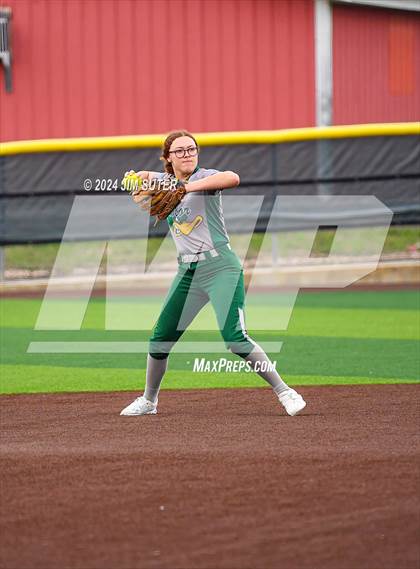 Thumbnail 3 in Caldwell vs Taylor photogallery.