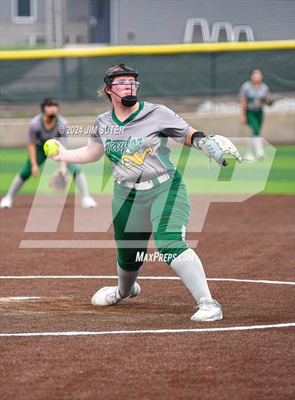 Thumbnail 2 in Caldwell vs Taylor photogallery.
