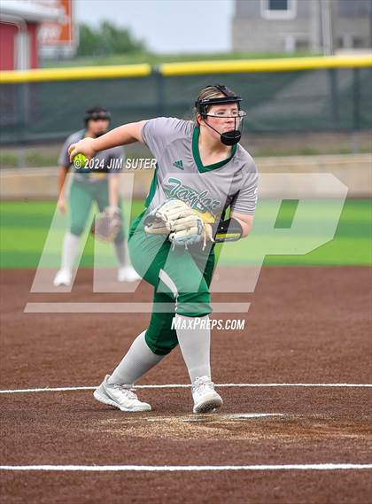 Thumbnail 2 in Caldwell vs Taylor photogallery.