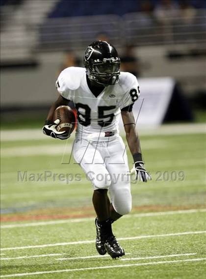 Thumbnail 3 in Steele vs. East Central (Texas Football Classic) photogallery.
