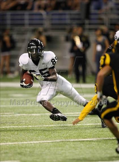 Thumbnail 2 in Steele vs. East Central (Texas Football Classic) photogallery.