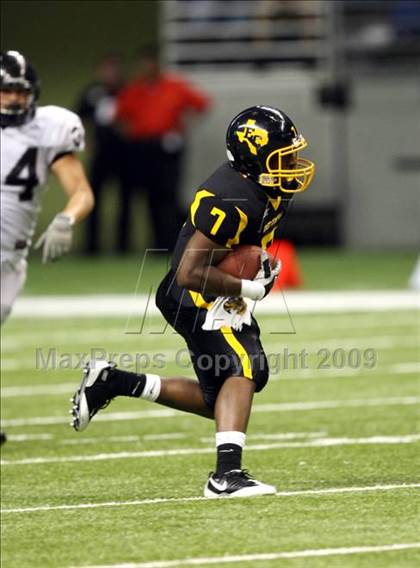 Thumbnail 2 in Steele vs. East Central (Texas Football Classic) photogallery.