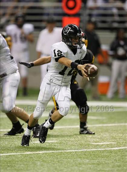 Thumbnail 3 in Steele vs. East Central (Texas Football Classic) photogallery.