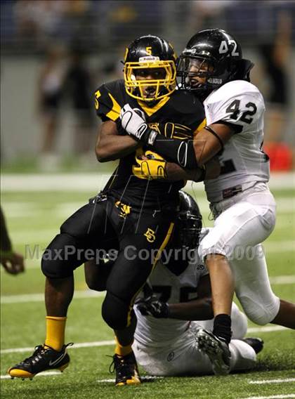 Thumbnail 1 in Steele vs. East Central (Texas Football Classic) photogallery.