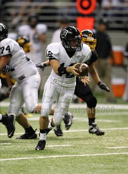 Thumbnail 2 in Steele vs. East Central (Texas Football Classic) photogallery.
