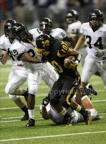 Thumbnail 3 in Steele vs. East Central (Texas Football Classic) photogallery.