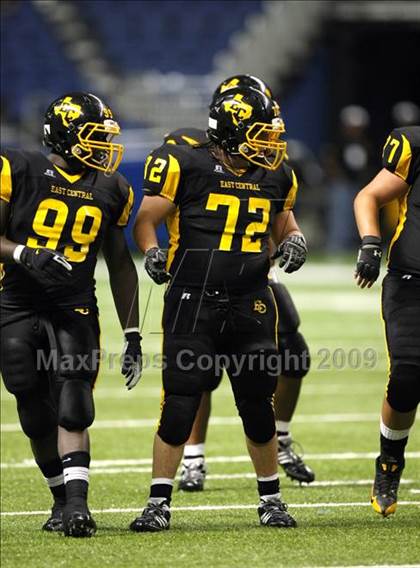 Thumbnail 1 in Steele vs. East Central (Texas Football Classic) photogallery.