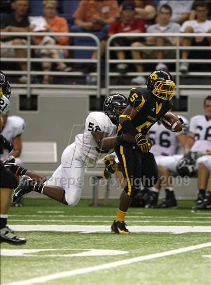 Thumbnail 3 in Steele vs. East Central (Texas Football Classic) photogallery.