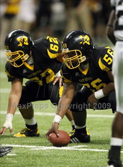 Thumbnail 1 in Steele vs. East Central (Texas Football Classic) photogallery.