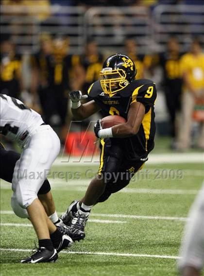 Thumbnail 2 in Steele vs. East Central (Texas Football Classic) photogallery.
