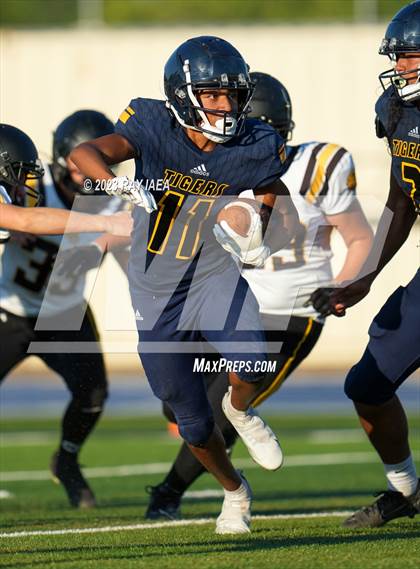 Thumbnail 1 in Del Oro @ Inderkum photogallery.