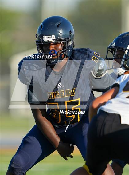Thumbnail 3 in Del Oro @ Inderkum photogallery.