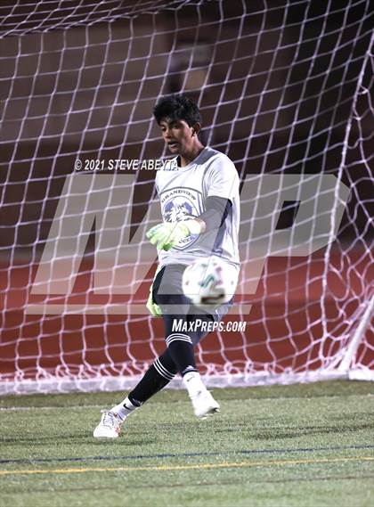 Thumbnail 1 in Regis Jesuit @ Grandview (CHSAA 5A 1st Round Playoff) photogallery.