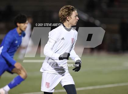 Thumbnail 2 in Regis Jesuit @ Grandview (CHSAA 5A 1st Round Playoff) photogallery.