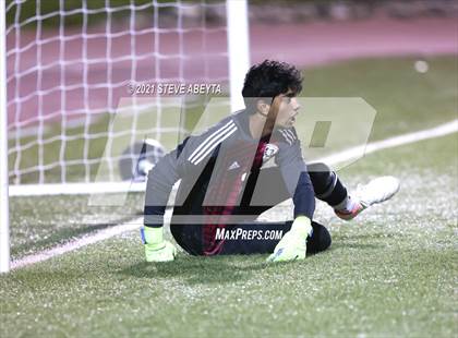 Thumbnail 3 in Regis Jesuit @ Grandview (CHSAA 5A 1st Round Playoff) photogallery.