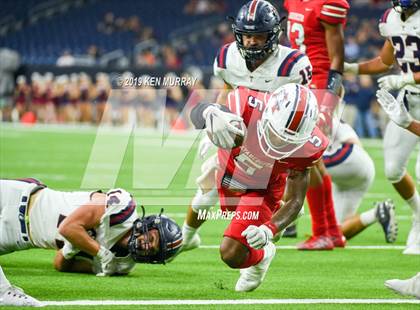 Thumbnail 2 in Tompkins vs Atascocita (UIL 6A Regional Playoff) photogallery.