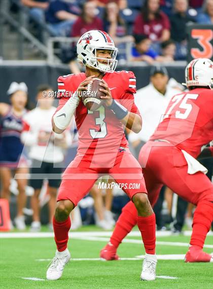 Thumbnail 1 in Tompkins vs Atascocita (UIL 6A Regional Playoff) photogallery.