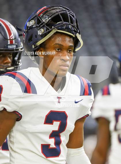 Thumbnail 2 in Tompkins vs Atascocita (UIL 6A Regional Playoff) photogallery.