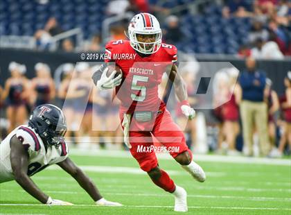 Thumbnail 2 in Tompkins vs Atascocita (UIL 6A Regional Playoff) photogallery.