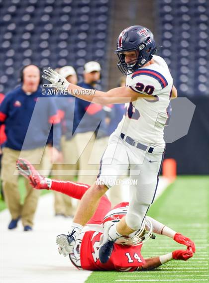 Thumbnail 2 in Tompkins vs Atascocita (UIL 6A Regional Playoff) photogallery.
