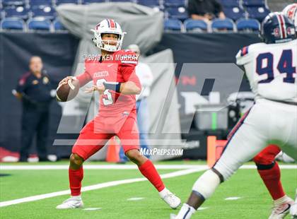 Thumbnail 2 in Tompkins vs Atascocita (UIL 6A Regional Playoff) photogallery.