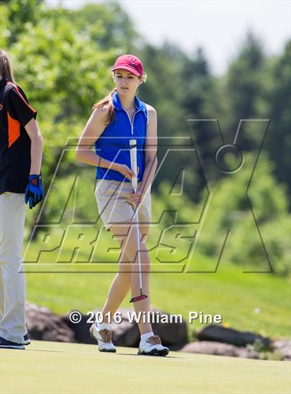 Thumbnail 3 in Section  9 Championship (Day 1) photogallery.